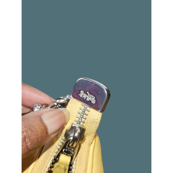 Coach Teri Yellow Shoulder Bag With Signature Quilted Crossbody - Picture 13 of 16